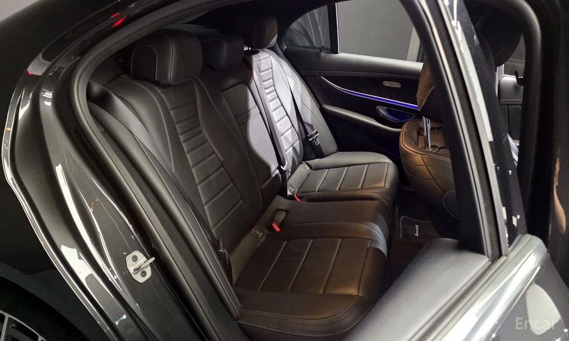 Mercedes-Benz E 220, снимка 12 - Автомобили и джипове - 54715425