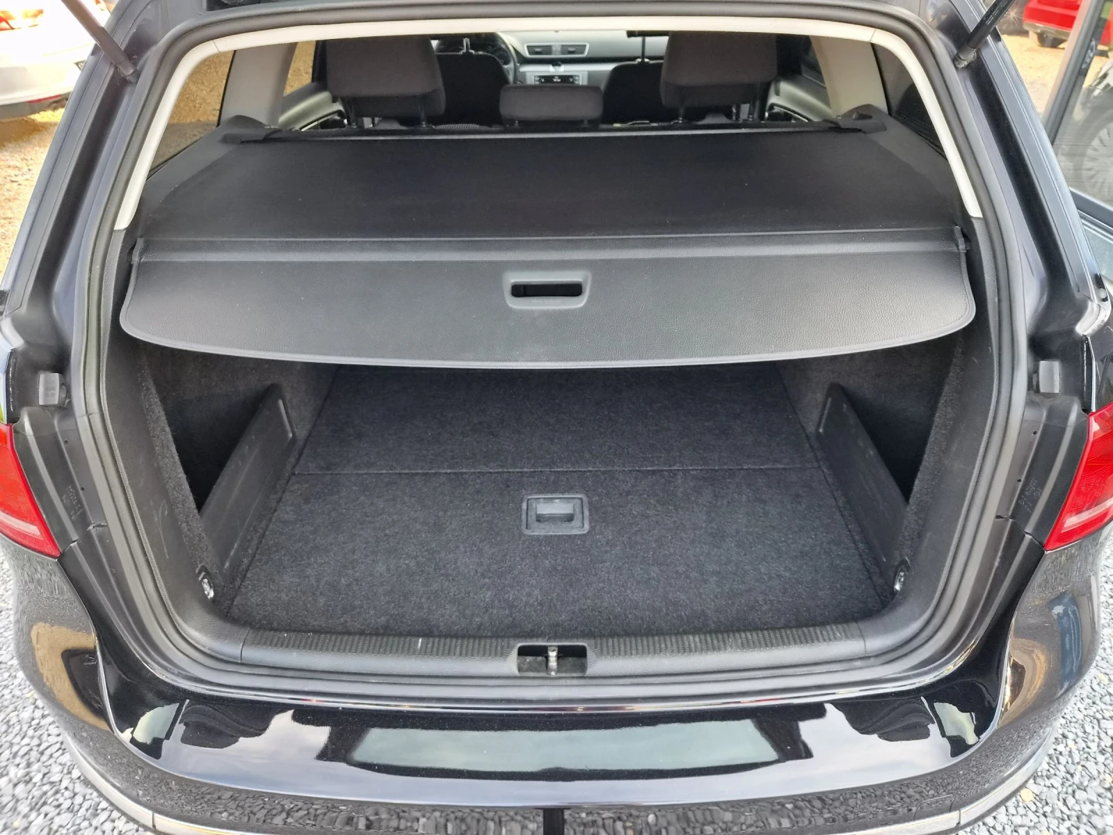 VW Passat 2.0TDI AUTOMAT , снимка 13 - Автомобили и джипове - 54825029