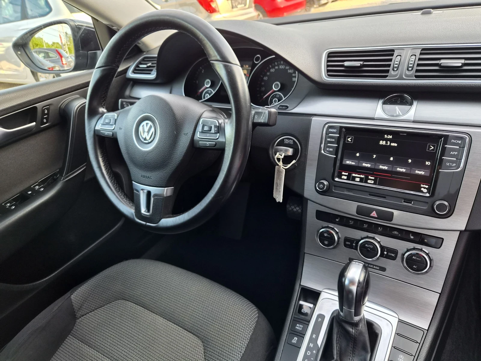 VW Passat 2.0TDI AUTOMAT , снимка 10 - Автомобили и джипове - 54825029