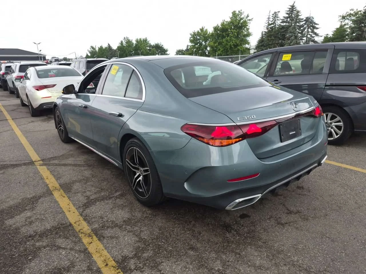 Mercedes-Benz E 350 AMG Line * CARFAX * Без инциденти * От Mercedes * , снимка 4 - Автомобили и джипове - 55096950