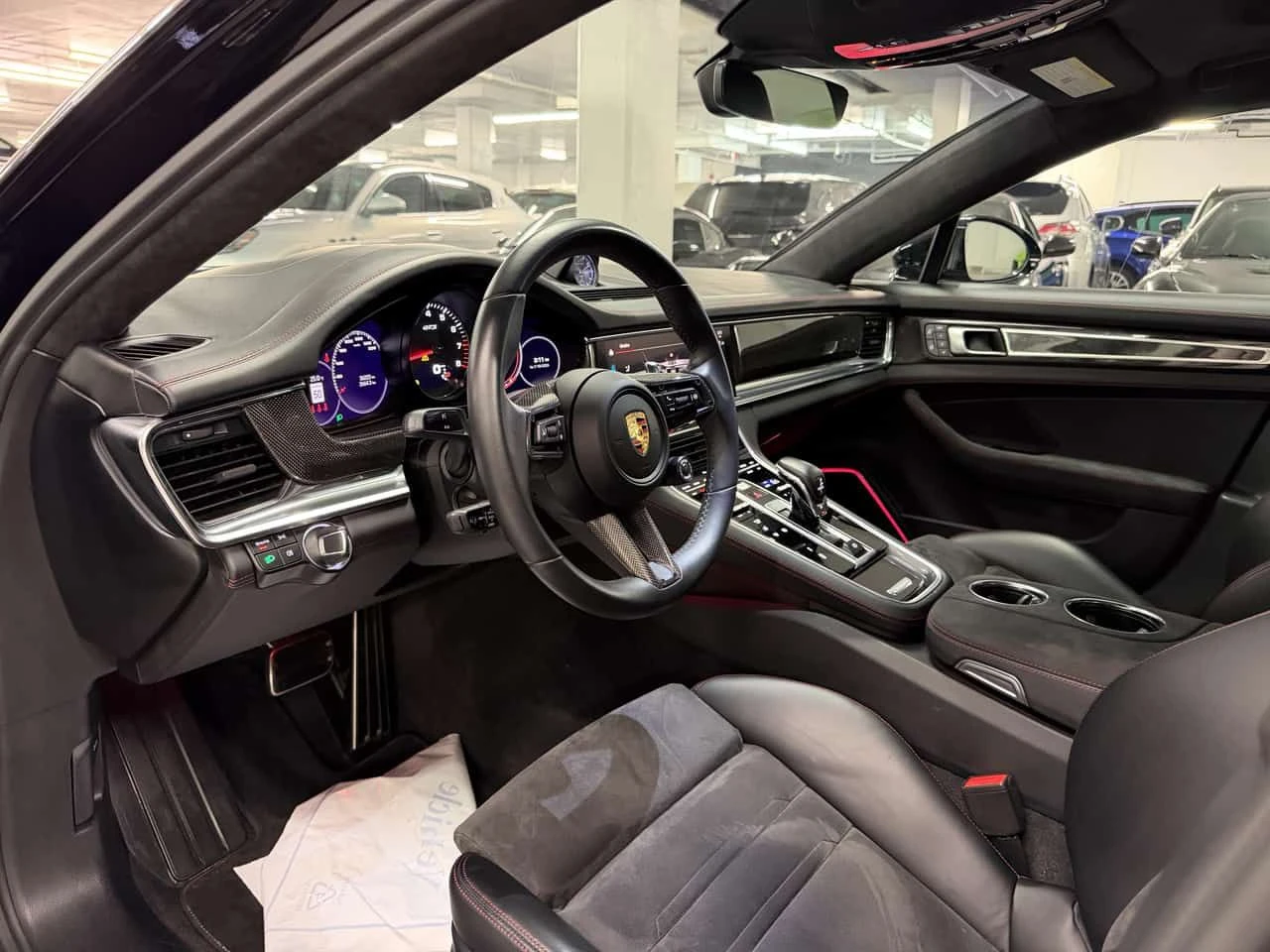 Porsche Panamera GTS| ALCANTARA| BOSE| HUD| 360CAM| 2 KЛЮЧА| , снимка 8 - Автомобили и джипове - 55308871