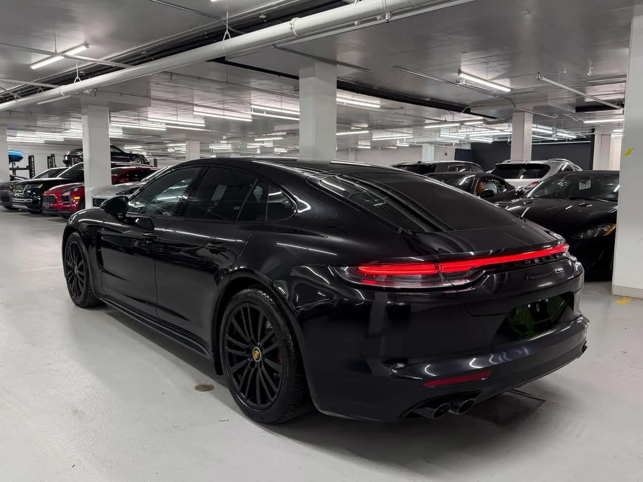 Porsche Panamera GTS| ALCANTARA| BOSE| HUD| 360CAM| 2 KЛЮЧА| , снимка 3 - Автомобили и джипове - 55308871