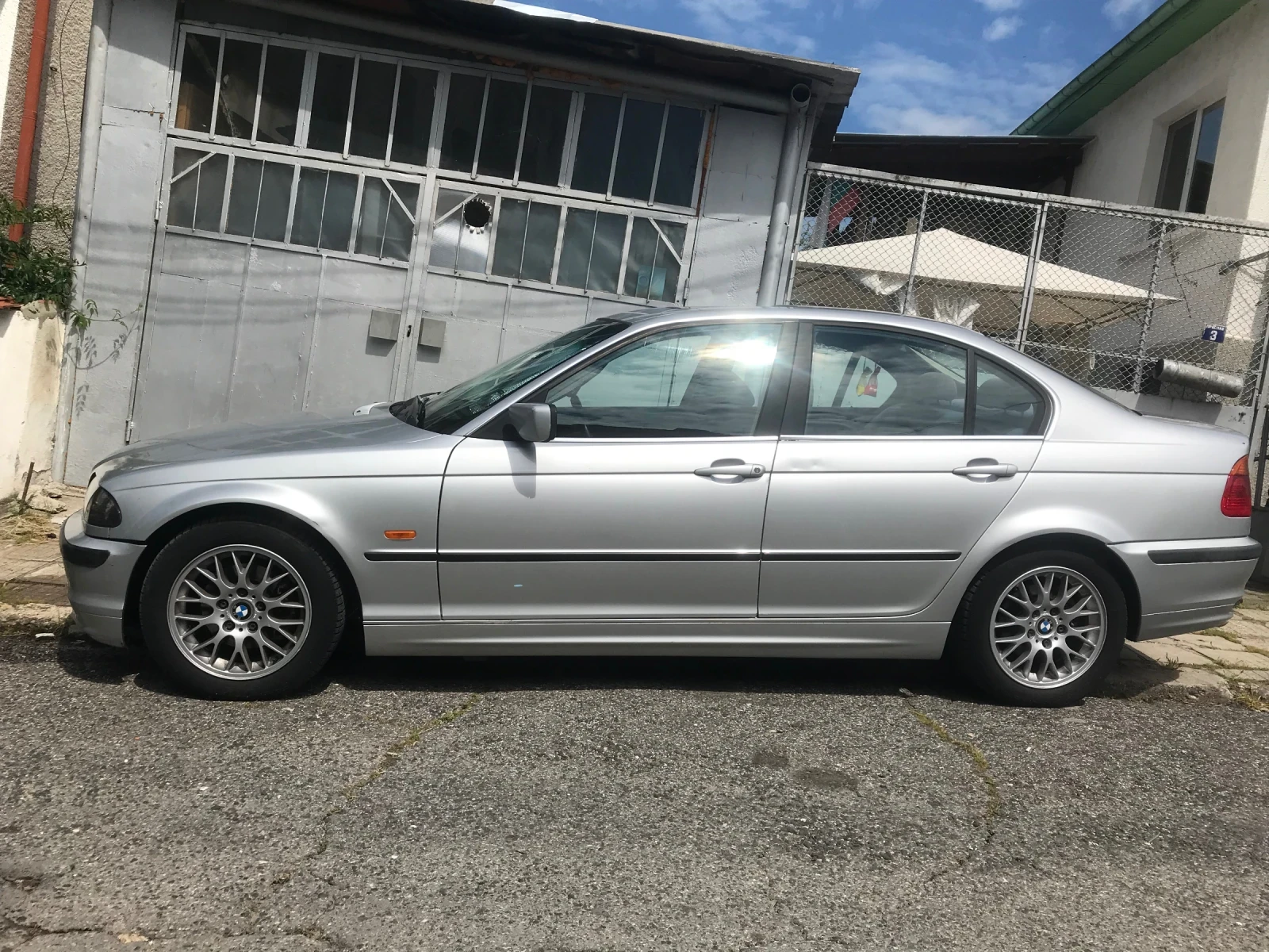 BMW 323 2500, снимка 3 - Автомобили и джипове - 55380209