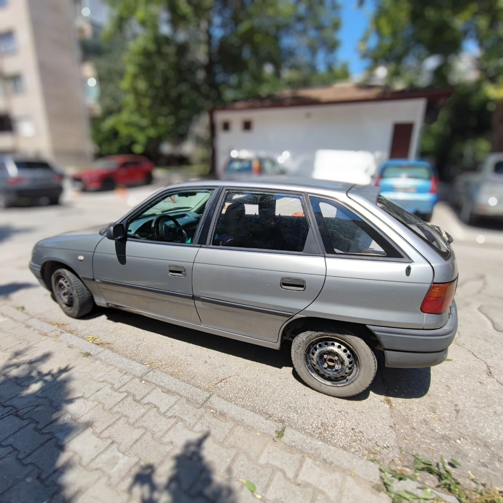 Opel Astra 1, 6i, снимка 4 - Автомобили и джипове - 55582846
