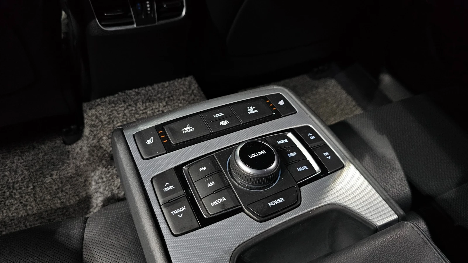 Genesis G80 PREMIUM LUXURY 3.3 GDi 4x4* ПОДГРЕВ ВОЛАН/СЕДАЛКИ, снимка 13 - Автомобили и джипове - 55648247