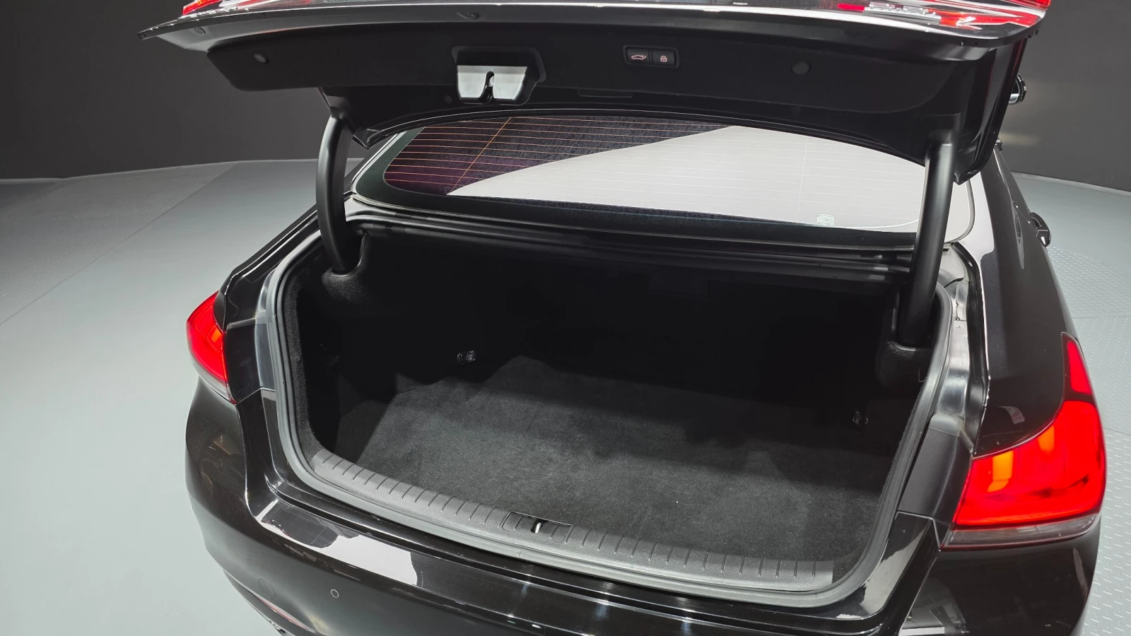Genesis G80 PREMIUM LUXURY 3.3 GDi 4x4* ПОДГРЕВ ВОЛАН/СЕДАЛКИ, снимка 17 - Автомобили и джипове - 55648247