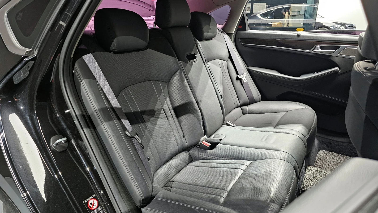 Genesis G80 PREMIUM LUXURY 3.3 GDi 4x4* ПОДГРЕВ ВОЛАН/СЕДАЛКИ, снимка 15 - Автомобили и джипове - 55648247