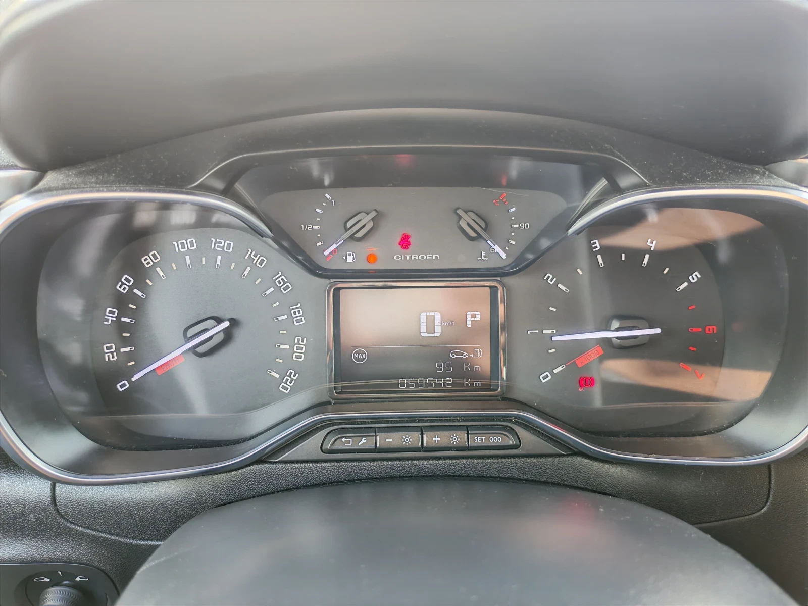 Citroen C3 1.2 Turbo Avtomat, снимка 16 - Автомобили и джипове - 55805497