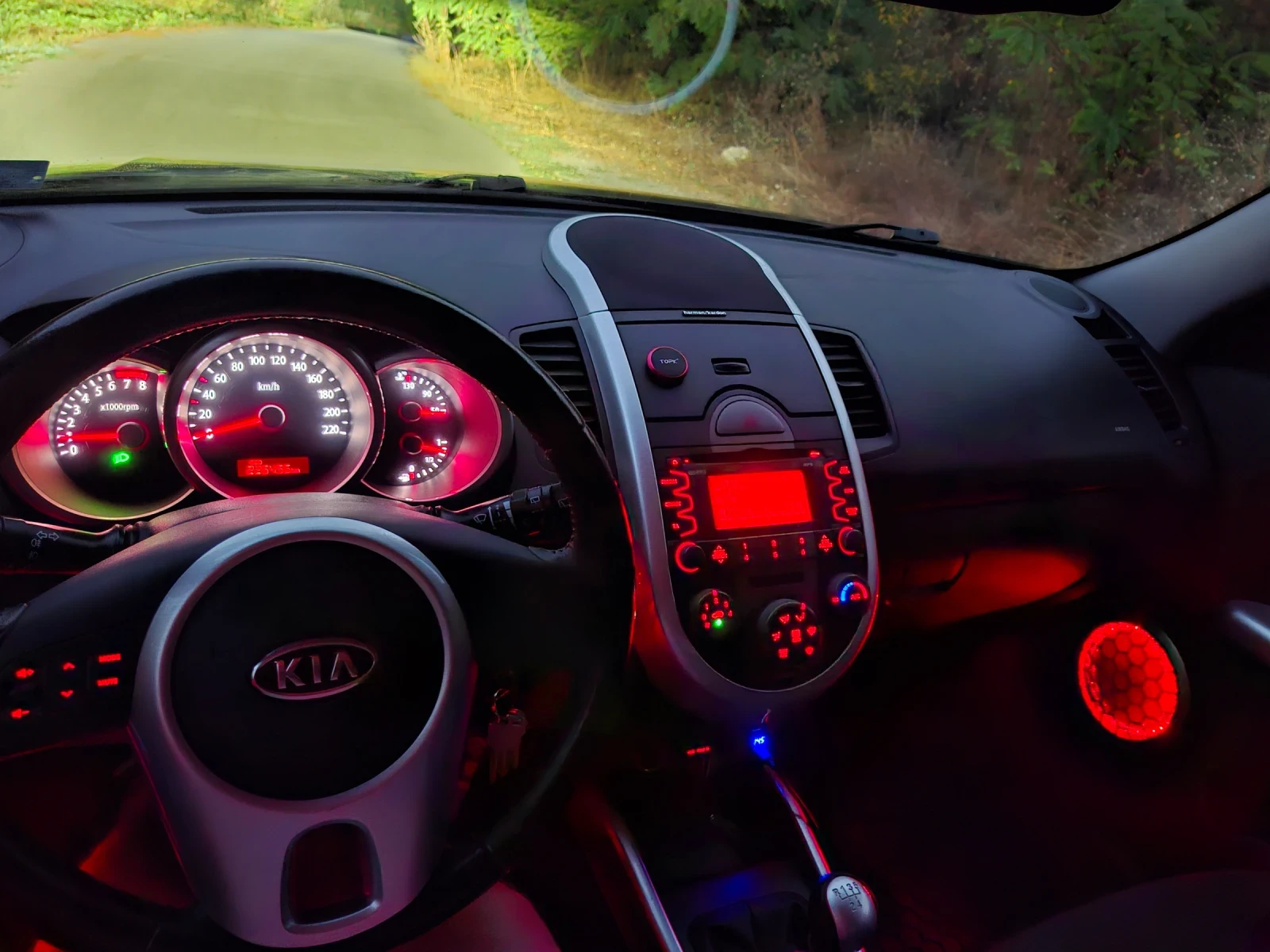 Kia Soul, снимка 11 - Автомобили и джипове - 55823989