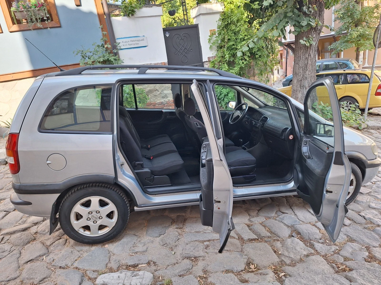 Opel Zafira 1.6 i , снимка 7 - Автомобили и джипове - 55941996
