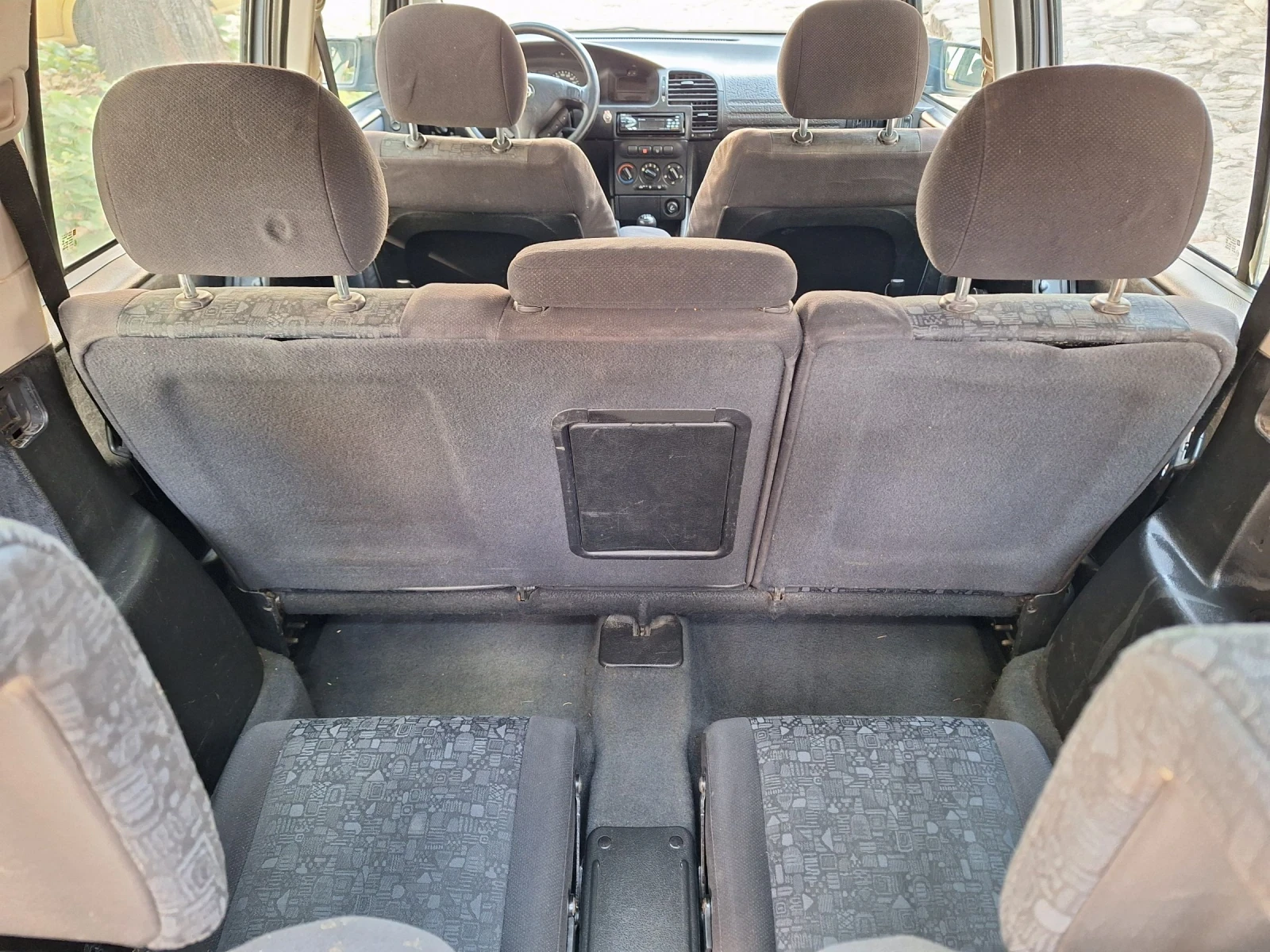 Opel Zafira 1.6 i , снимка 11 - Автомобили и джипове - 55941996