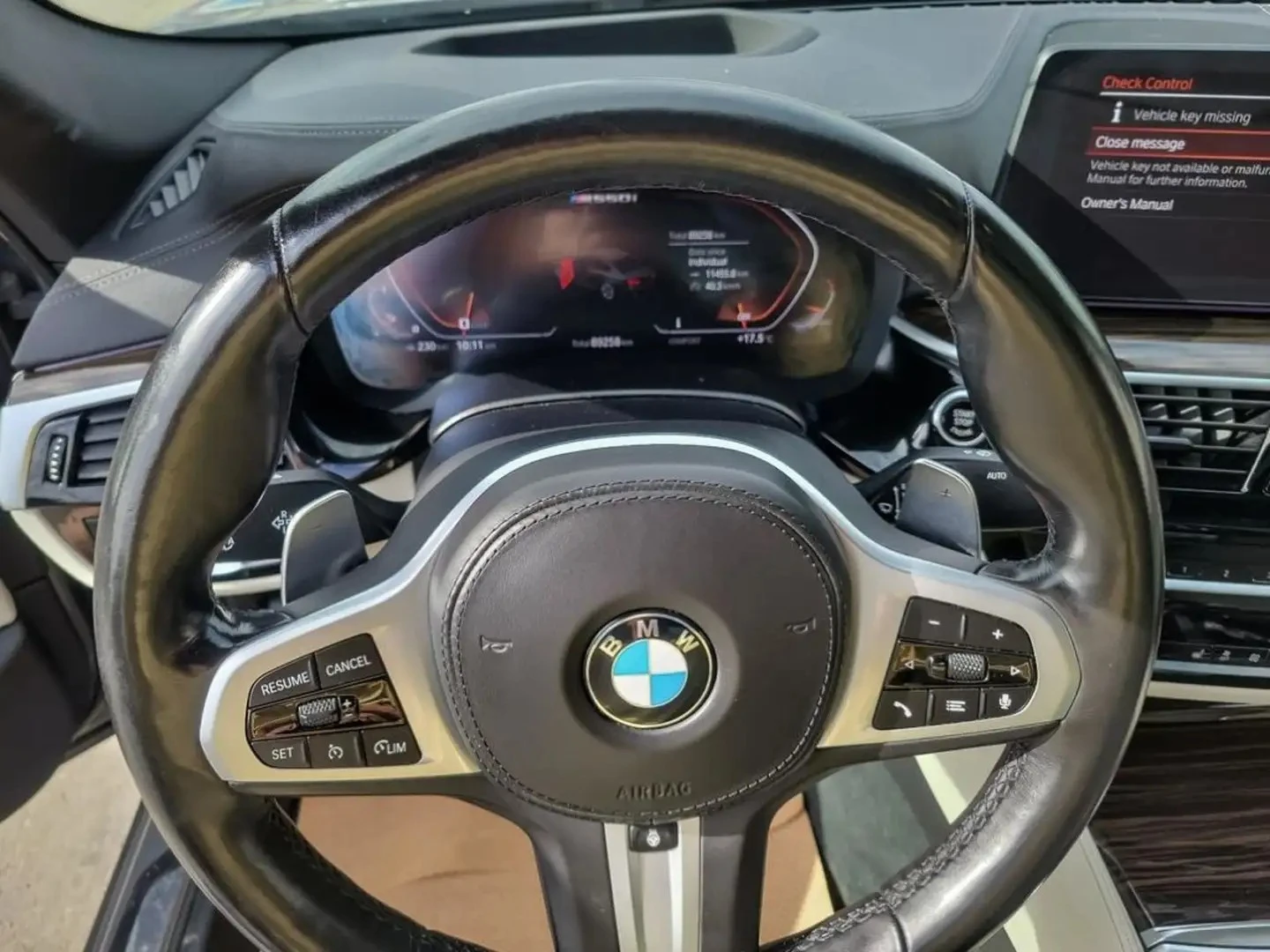 BMW 550 M xDrive Premium pkg Цена до България & АвтоКредит, снимка 10 - Автомобили и джипове - 56058911