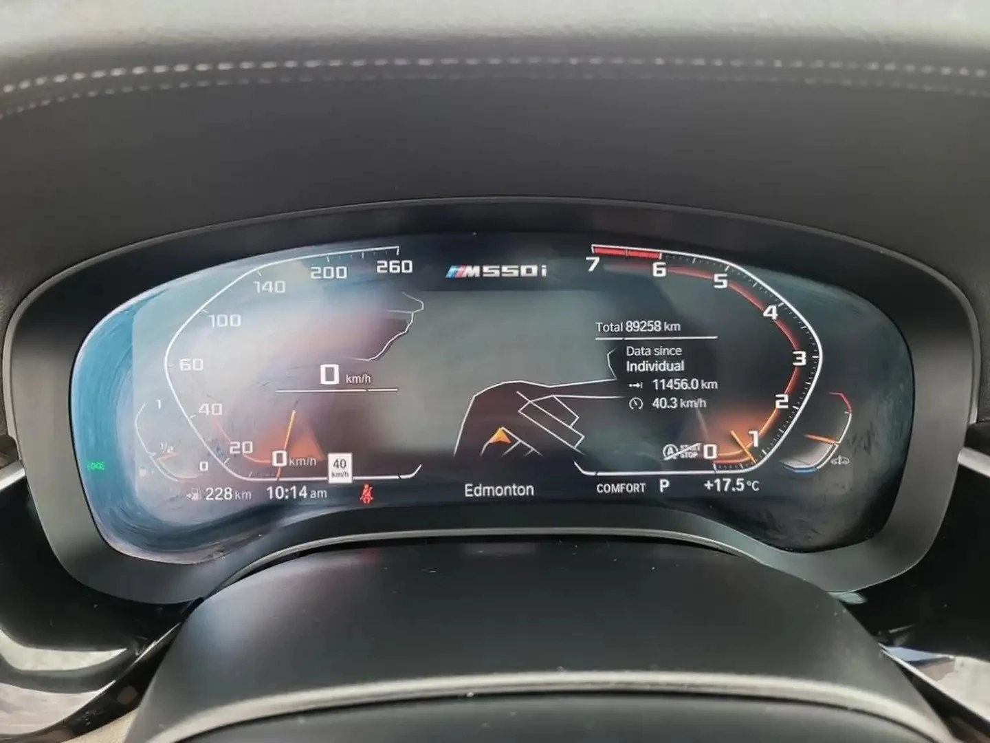 BMW 550 M xDrive Premium pkg Цена до България & АвтоКредит, снимка 11 - Автомобили и джипове - 56058911