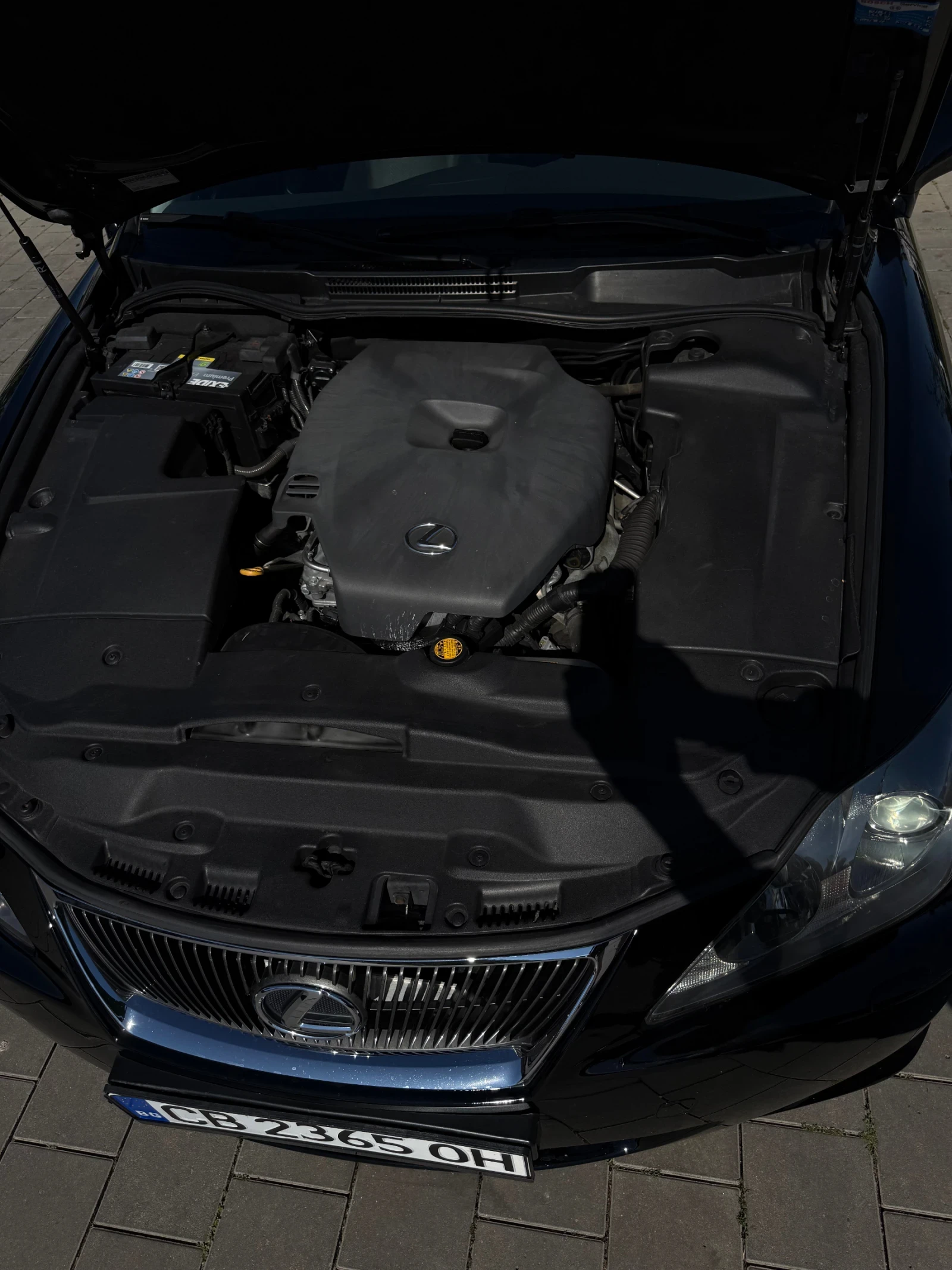 Lexus IS 220d, снимка 16 - Автомобили и джипове - 56087576