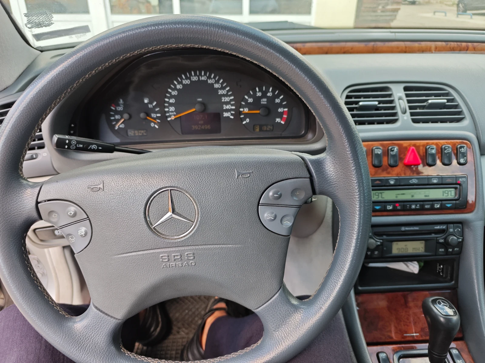 Mercedes-Benz 320, снимка 2 - Автомобили и джипове - 56132726