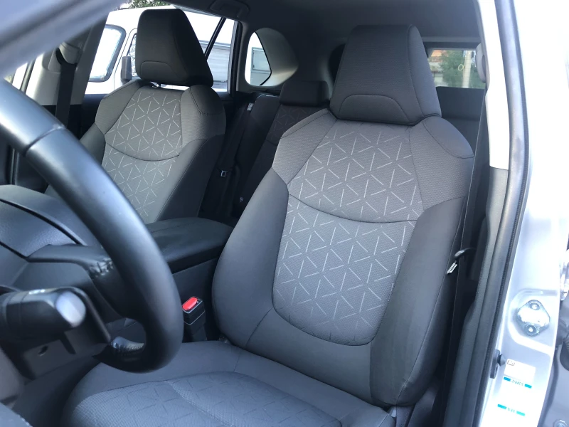 Toyota Rav4 ШВЕЙЦАРИЯ EXECUTIVE, снимка 9 - Автомобили и джипове - 52080097