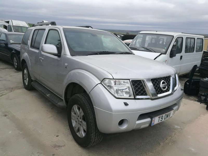 Nissan Pathfinder 4,0i на части, снимка 1 - Автомобили и джипове - 23391643