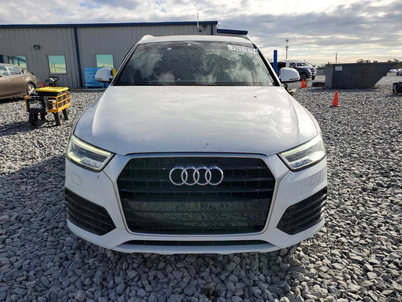 Audi Q3 2.0l Premium Plus, снимка 5 - Автомобили и джипове - 53939369