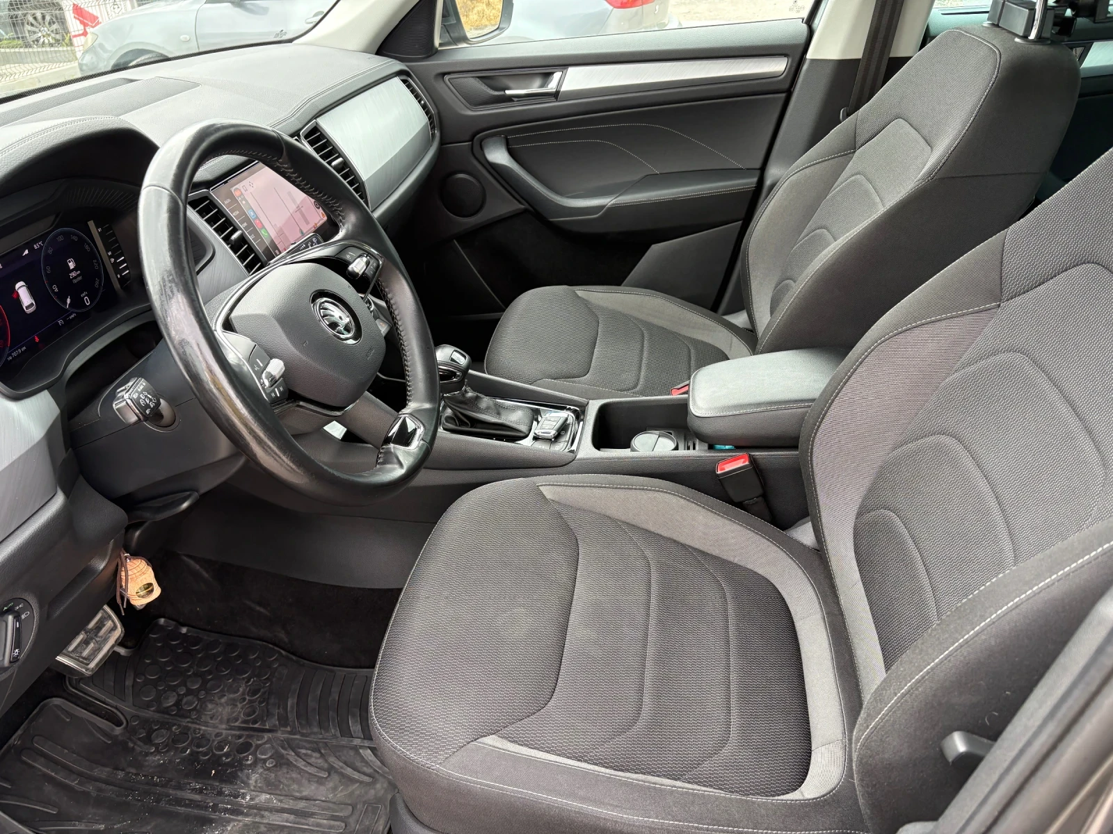 Skoda Kodiaq 2.0tdi-avtomatic, снимка 8 - Автомобили и джипове - 54376935