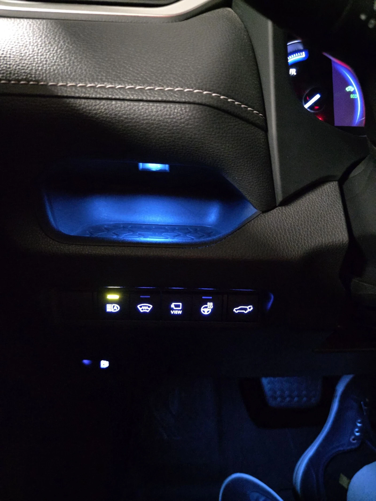 Toyota Rav4 Luxury Premium 79000км, снимка 16 - Автомобили и джипове - 55152718