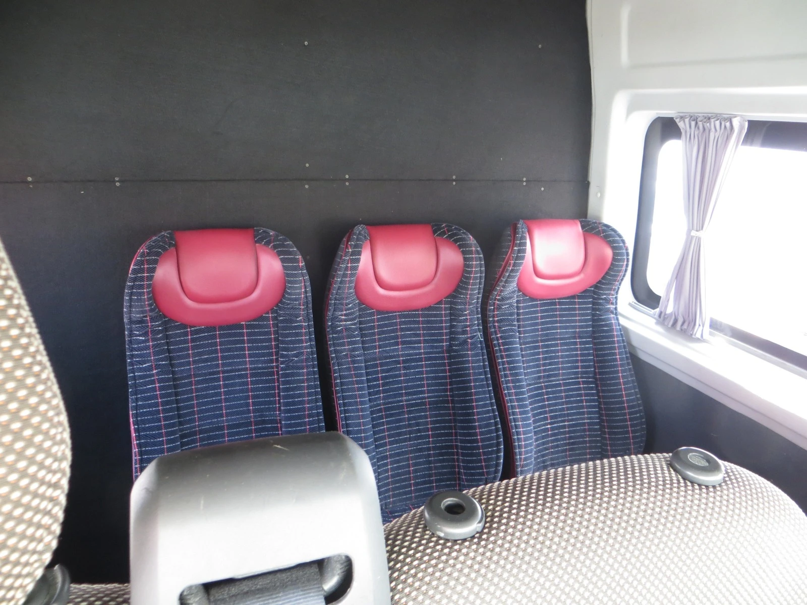 Peugeot Boxer 2,2 HDI 5/6+1  | Mobile.bg   14