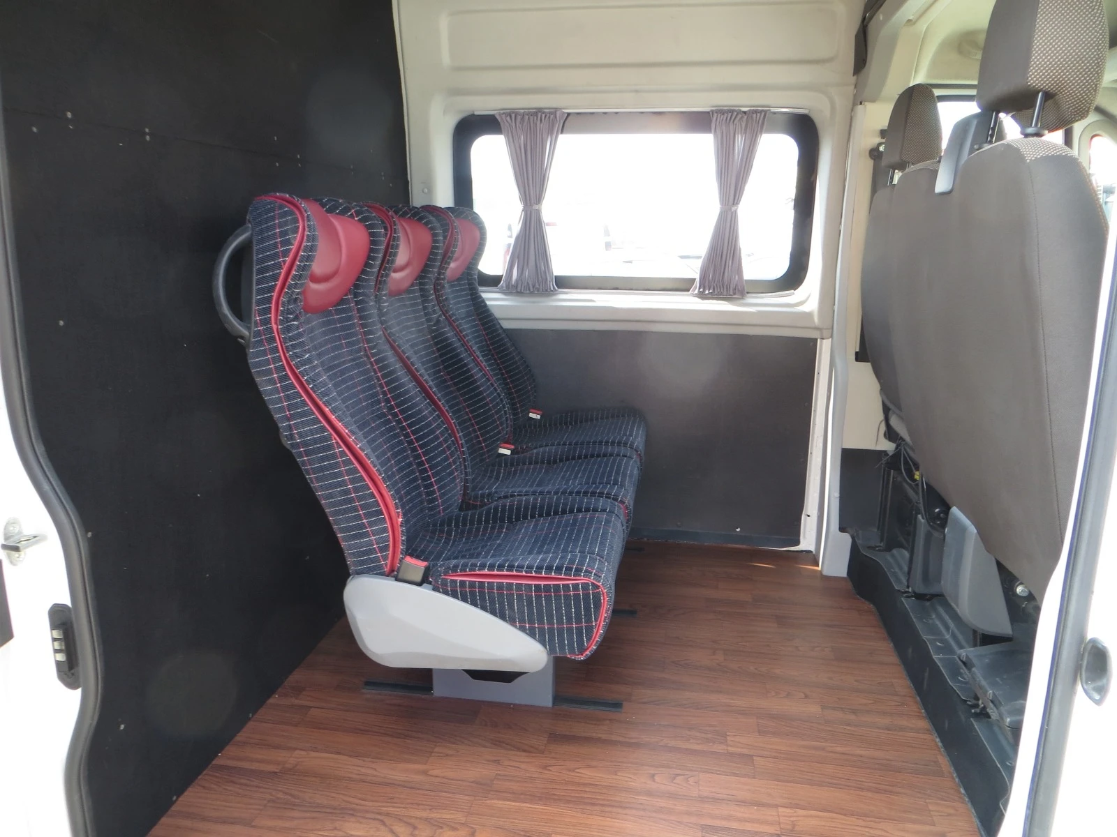 Peugeot Boxer 2,2 HDI 5/6+1  | Mobile.bg   13