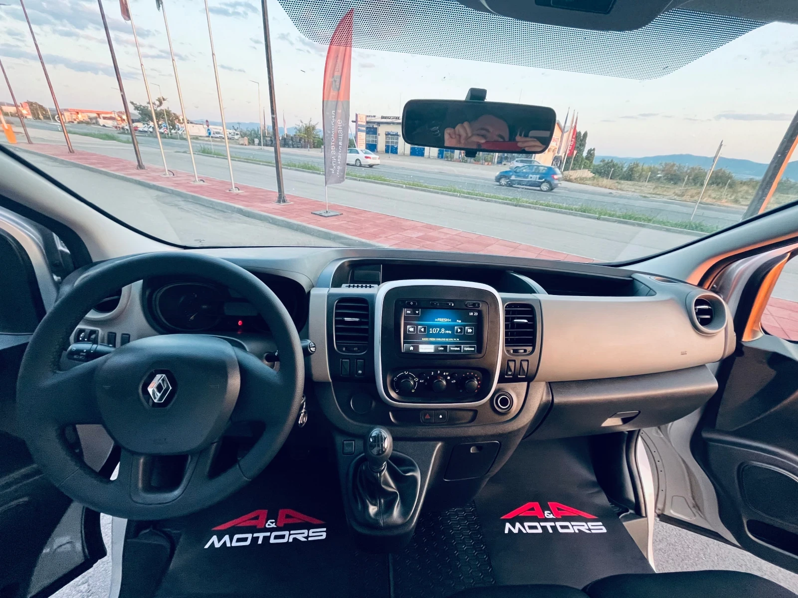 Renault Trafic 9-МЕСТА;ДЪЛГА БАЗА;КЛИМАТИК;НАВИГАЦИЯ;Euro6 - изображение 7