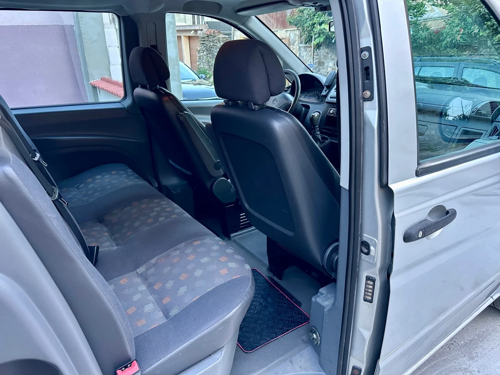 Mercedes-Benz Vito 115 CDI 5 местен - изображение 8