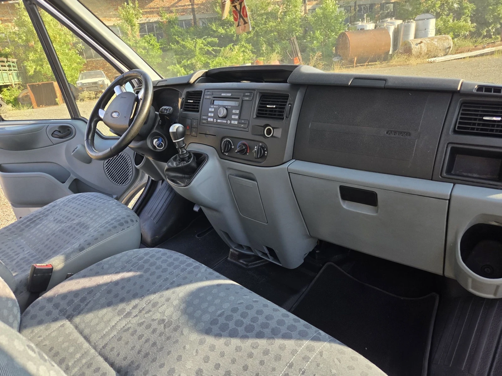 Ford Transit 2.2tdci A-C 6sk. 8+ 1, снимка 9 - Бусове и автобуси - 55631262