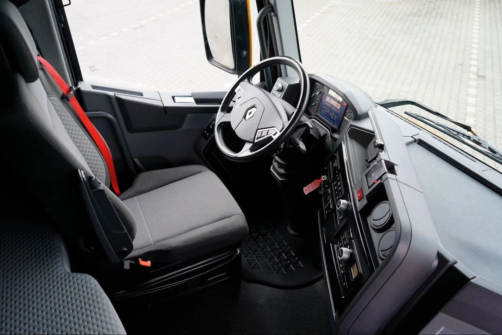 Renault T T480* ЛИЗИНГ* 1470л.* ПАРК.КЛИМА, снимка 9 - Камиони - 56269745