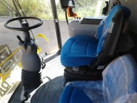 Комбайн New Holland CR9090, снимка 6