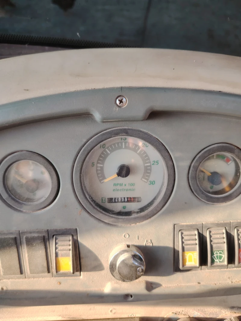 Багер Komatsu 97s, снимка 8 - Индустриална техника - 51545858