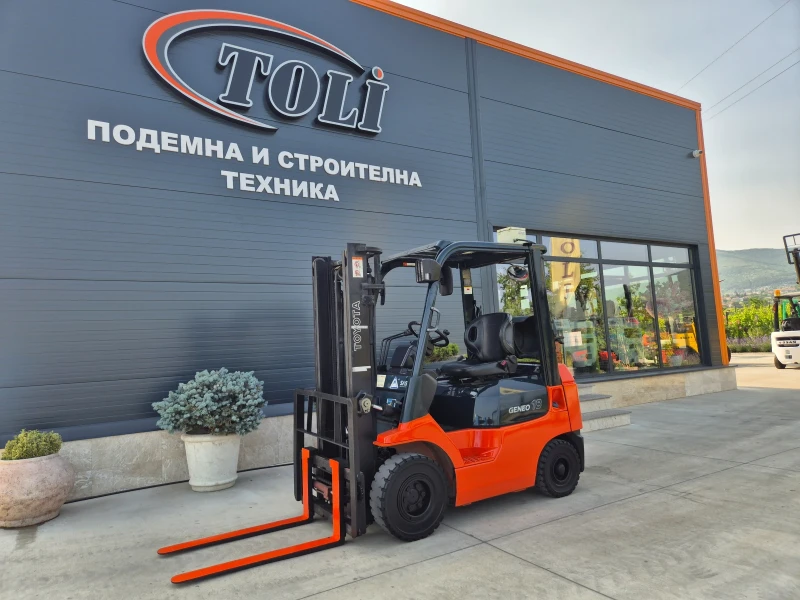 Мотокар Toyota 1.8 тона / ИЗРАВНИТЕЛ / ГАЗ-БЕНЗИН / Парно 