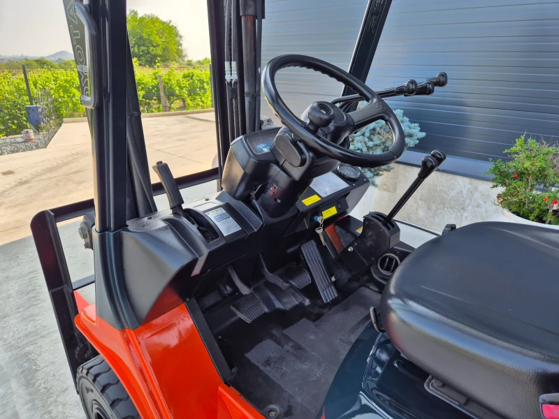 Мотокар Toyota 1.8 тона / ИЗРАВНИТЕЛ / ГАЗ-БЕНЗИН / Парно , снимка 10 - Индустриална техника - 49458919