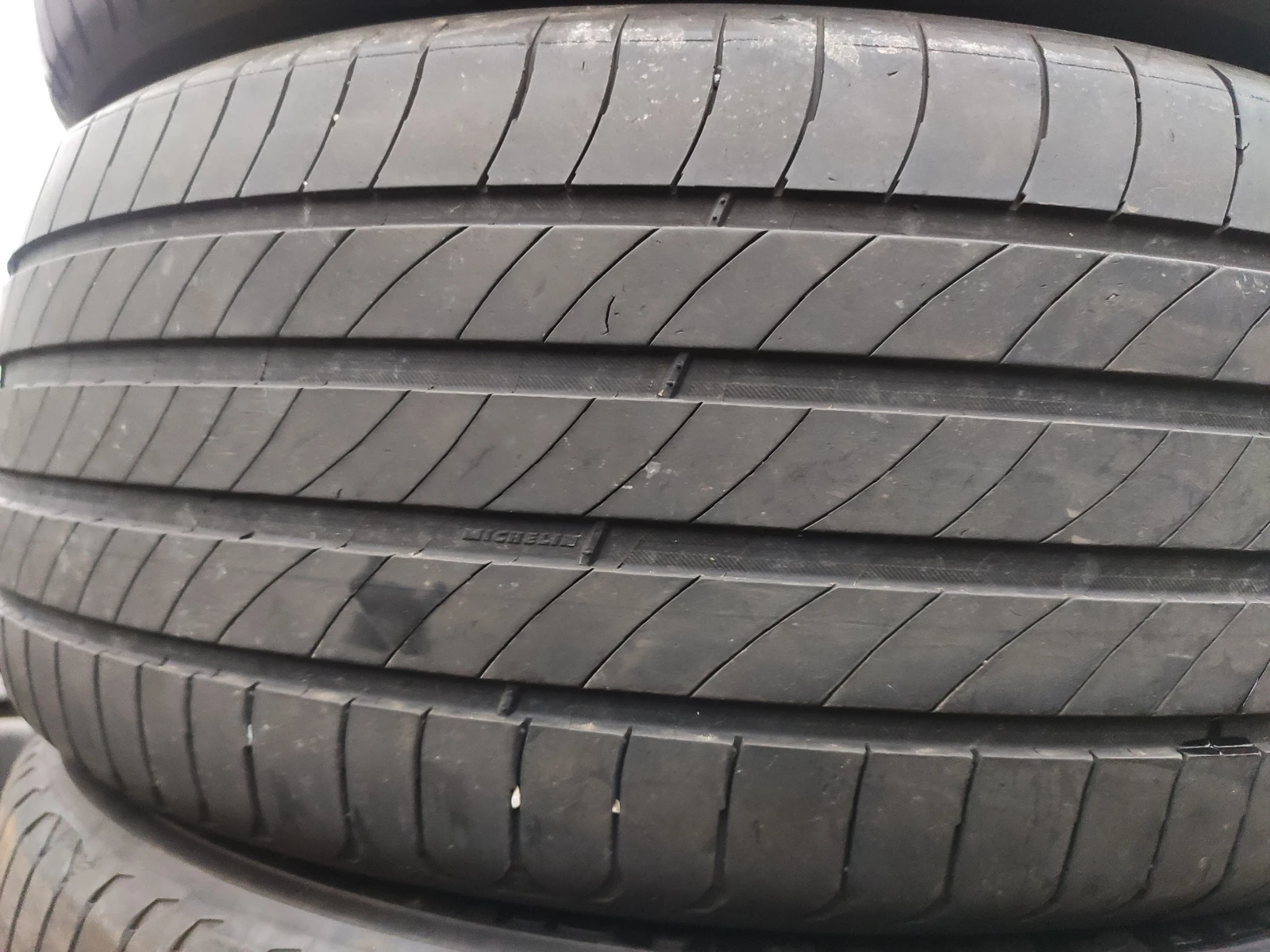 ���� 225/50R18 | Mobile.bg � ����������� 2