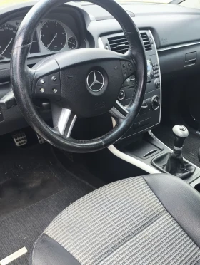 Mercedes-Benz B 180, снимка 1