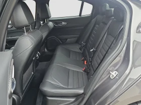 Alfa Romeo Giulia QUADRIFOGLIO/519HP/V6/BI-TURBO/CAM/565z, снимка 14