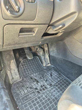 VW Golf 1.6 tdi - 5300 € / 10365.90 лв. - 28277644 5