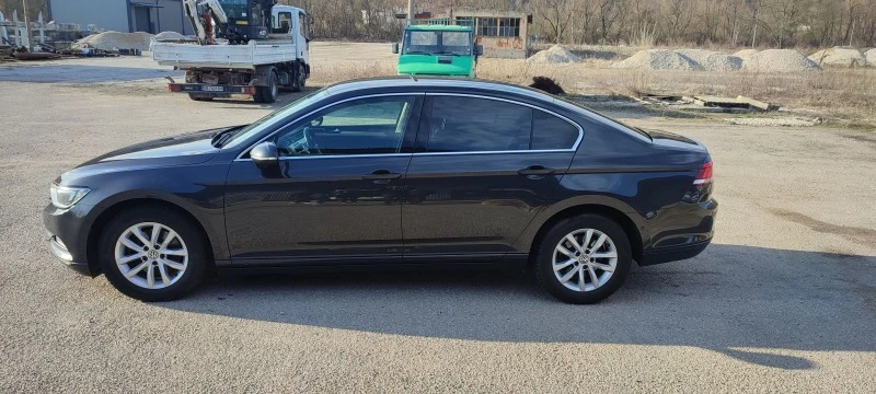 VW Passat, снимка 2 - Автомобили и джипове - 46601564