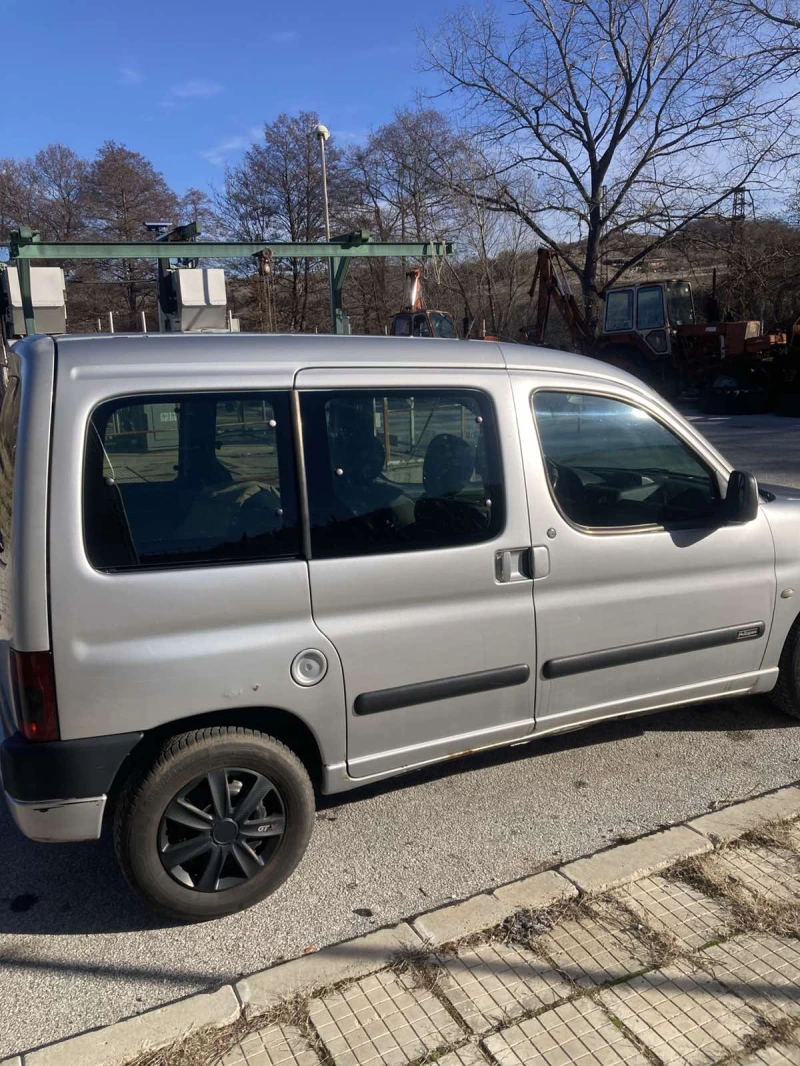 Citroen Berlingo HDI, снимка 4 - Автомобили и джипове - 48473092