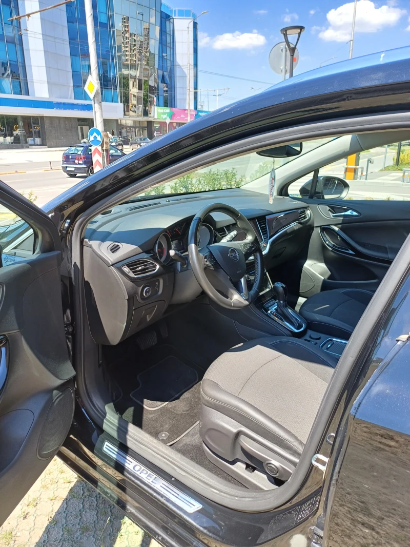 Opel Astra 1.6 CDTI, снимка 7 - Автомобили и джипове - 49525842