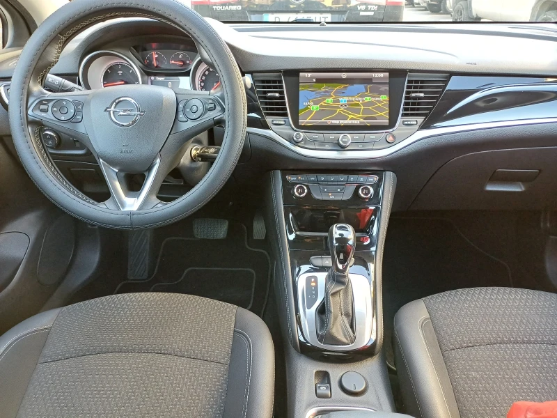 Opel Astra 1.6 CDTI, снимка 5 - Автомобили и джипове - 49525842