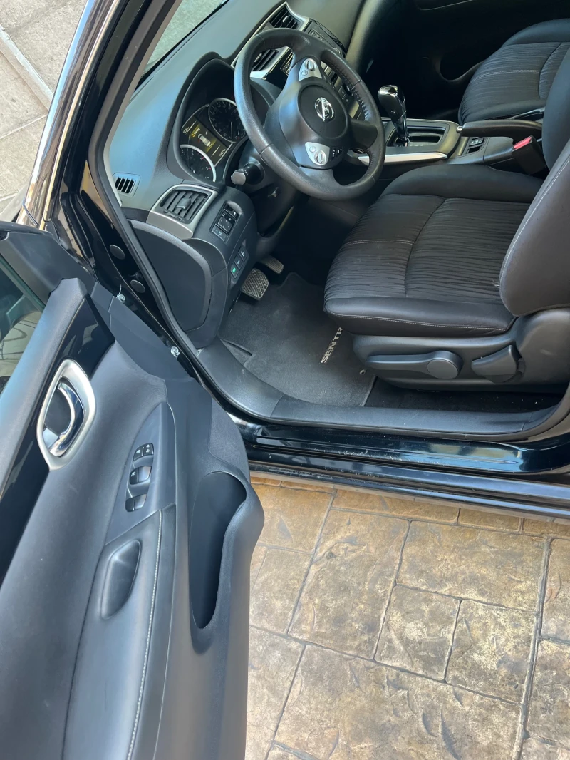 Nissan Sentra, снимка 2 - Автомобили и джипове - 52224867