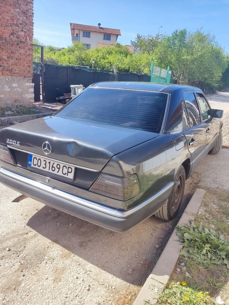 Mercedes-Benz 124 200е 122 газ, снимка 4 - Автомобили и джипове - 49094338