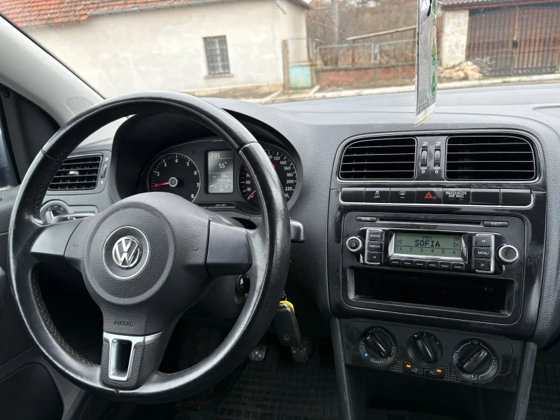 VW Polo 1.2i, снимка 13 - Автомобили и джипове - 49144556