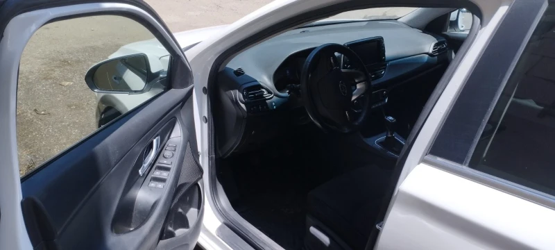Hyundai I30, снимка 8 - Автомобили и джипове - 52414021