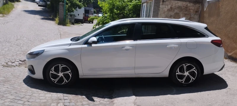 Hyundai I30, снимка 6 - Автомобили и джипове - 52414021