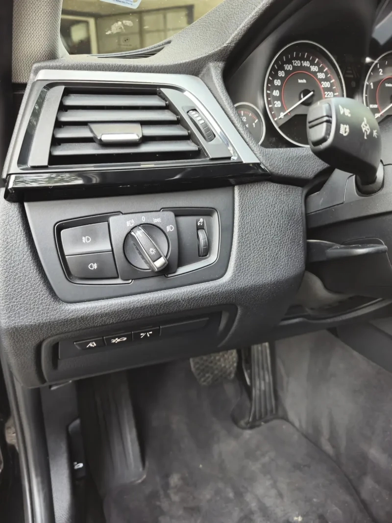 BMW 330, снимка 5 - Автомобили и джипове - 52486642