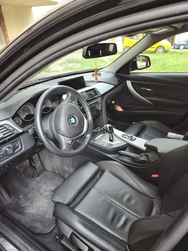 BMW 330, снимка 4 - Автомобили и джипове - 52486642