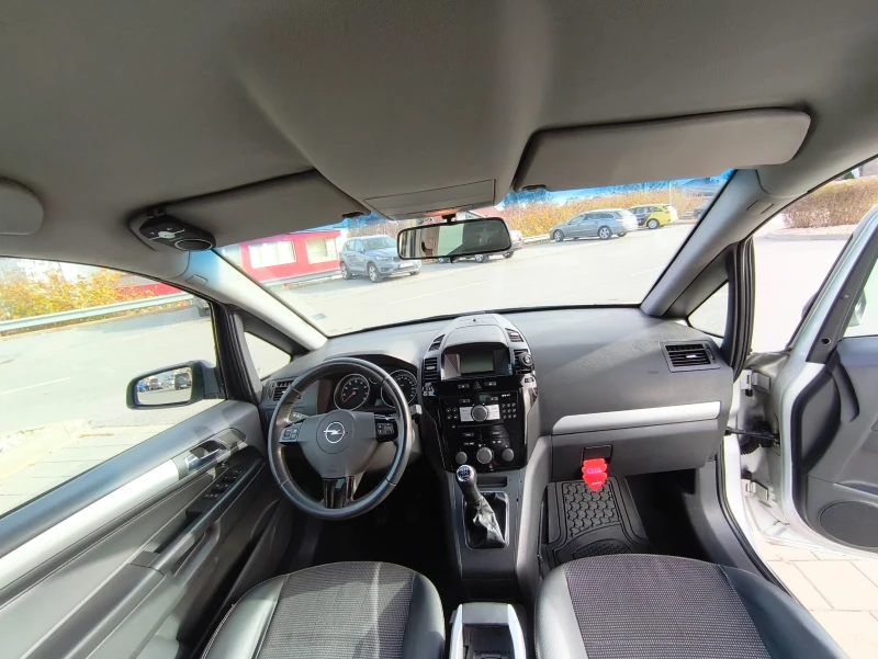 Opel Zafira Фабричен Метан, снимка 11 - Автомобили и джипове - 52433383
